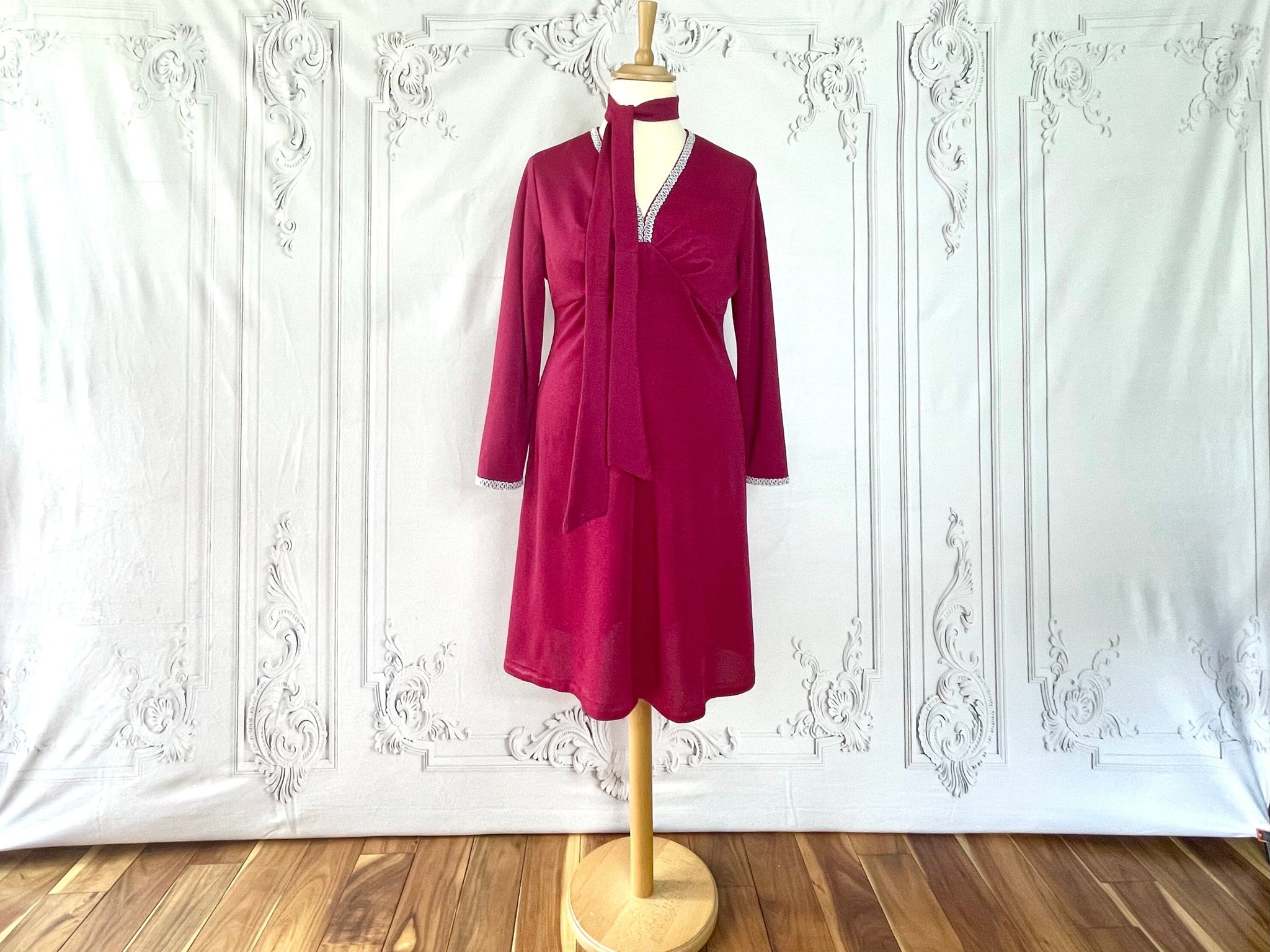 1960s Sparkle Mod Mini Dress Voluptuous Vintage 1960s Sparkle Mod Mini Dress Voluptuous Vintage