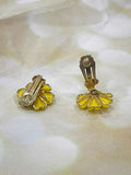 1950s Daisy Flower Lucite & Brass Clip Earrings Vintage Earrings Authentic Vintage 