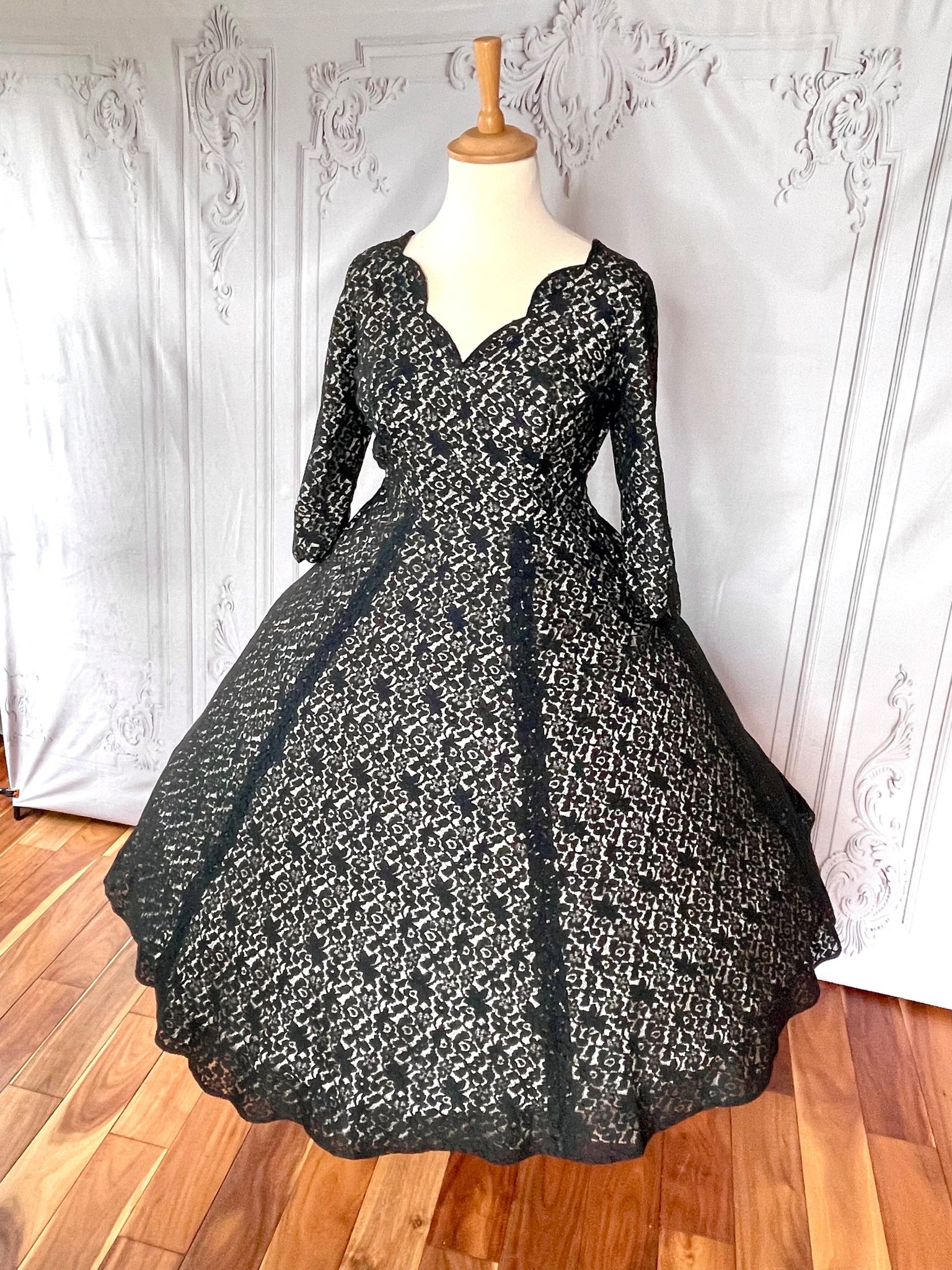 chinese dress ladies 1950s Lace Illusion Cocktail Party Dress – Voluptuous Vintage