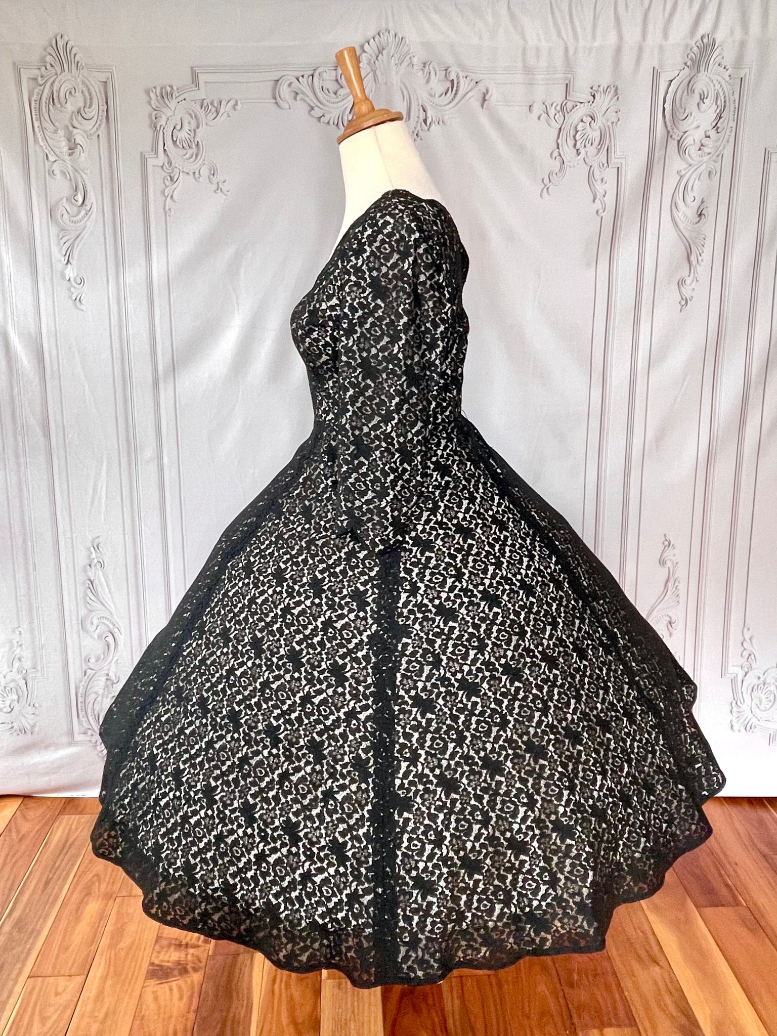 1950s Lace Illusion Cocktail Party Dress – Voluptuous Vintage
