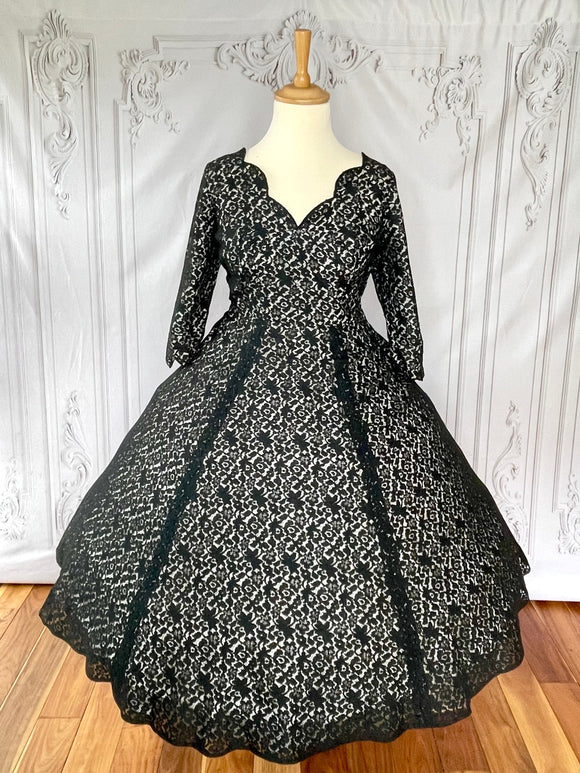 1950s Lace Illusion Cocktail Party Dress – Voluptuous Vintage 1950s Lace Illusion Cocktail Party Dress – Voluptuous Vintage