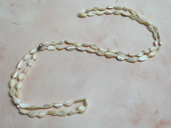 1960s Polished Shell Long Necklace Vintage Necklace Authentic Vintage Pearl One Size 