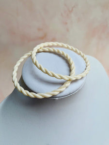 **1980s Pair Rope Twist Cream Plastic Bangles Vintage Bracelet Authentic Vintage 