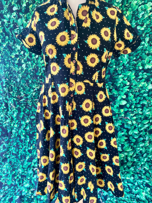 **Collectif 50s Style Caterina Sunflower Shirtwaister Dress RR Dress Retro Revibe Black 2XL 
