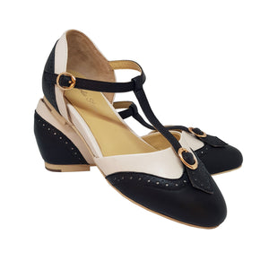 The fabulous Parisienne Flats in Black & Ivory / 36 by Charlie Stone at Voluptuous Vintage